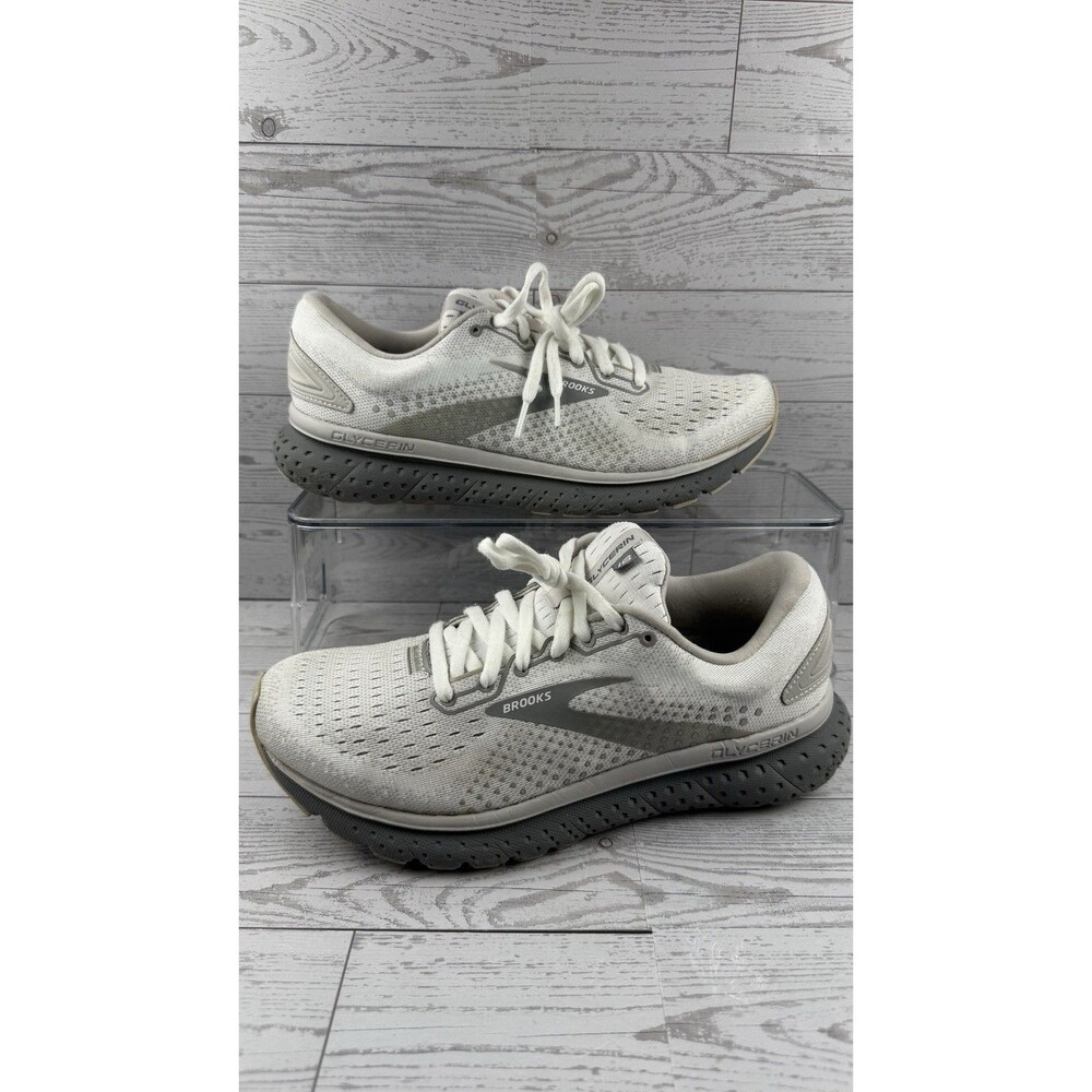 Brooks Women's Light Gray and Dark Gray Athletic Running Shoes